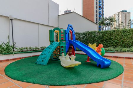 Apartamento à venda com 71m², 3 quartos e 2 vagas Apartamento à venda com 71m², 3 quartos e 2 vagasÁrea Comum - Playground
