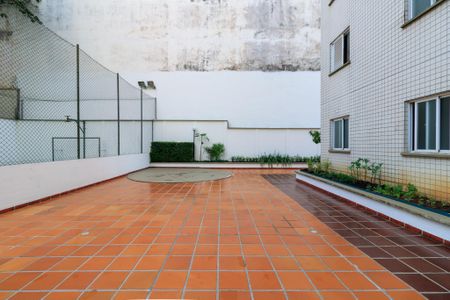 Apartamento à venda com 71m², 3 quartos e 2 vagas Apartamento à venda com 71m², 3 quartos e 2 vagasÁrea comum - Pátio