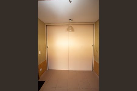 Casa de condomínio à venda com 100m², 3 quartos e 3 vagas Casa de condomínio à venda com 100m², 3 quartos e 3 vagasArmário externo