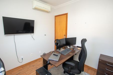 Casa de condomínio à venda com 100m², 3 quartos e 3 vagas Casa de condomínio à venda com 100m², 3 quartos e 3 vagasQuarto 1