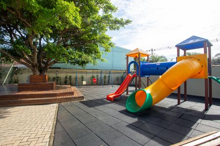 Casa de condomínio à venda com 100m², 3 quartos e 3 vagas Casa de condomínio à venda com 100m², 3 quartos e 3 vagasÁrea comum