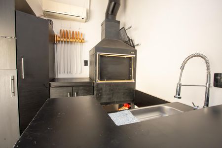 Casa de condomínio à venda com 100m², 3 quartos e 3 vagas Casa de condomínio à venda com 100m², 3 quartos e 3 vagasÁrea de Serviço e churrasqueira