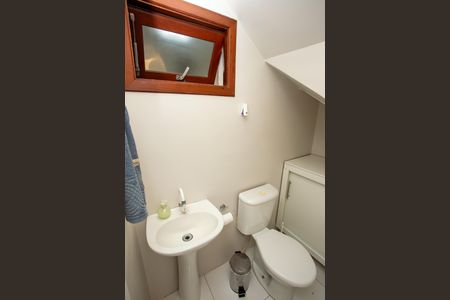 Casa de condomínio à venda com 100m², 3 quartos e 3 vagas Casa de condomínio à venda com 100m², 3 quartos e 3 vagasLavabo