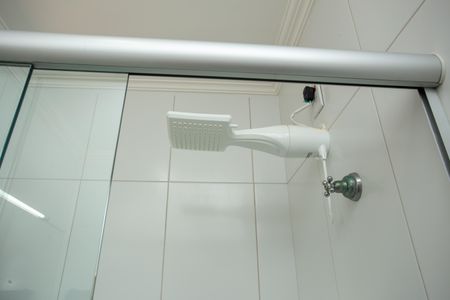 Casa de condomínio à venda com 100m², 3 quartos e 3 vagas Casa de condomínio à venda com 100m², 3 quartos e 3 vagasBanheiro