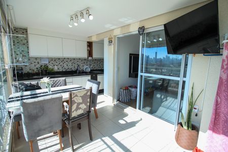 Apartamento à venda com 80m², 2 quartos e 2 vagasVaranda