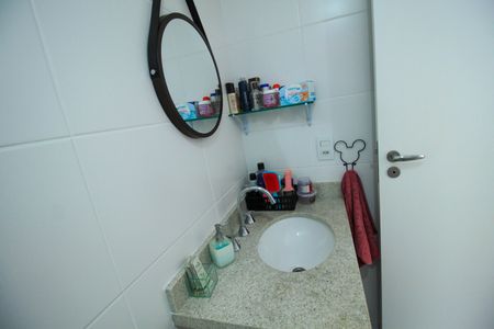 Apartamento à venda com 80m², 2 quartos e 2 vagasBanheiro da Suíte 2