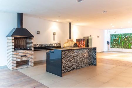 Apartamento à venda com 280m², 3 quartos e 3 vagas Apartamento à venda com 280m², 3 quartos e 3 vagasÁrea comum - Churrasqueira