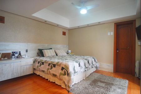 Apartamento à venda com 231m², 3 quartos e 2 vagasSuíte