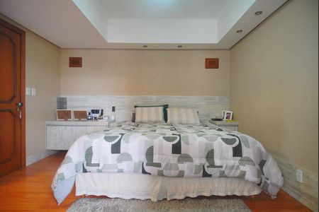 Apartamento à venda com 231m², 3 quartos e 2 vagasSuíte