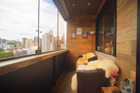 Apartamento à venda com 231m², 3 quartos e 2 vagasVaranda da Sala