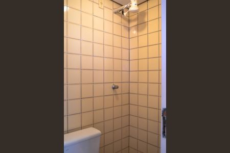 Apartamento à venda com 139m², 2 quartos e 4 vagas Apartamento à venda com 139m², 2 quartos e 4 vagasBanheiro de Serviço
