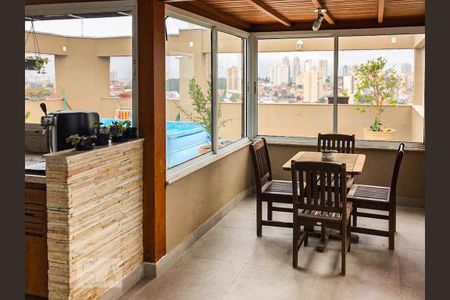 Apartamento à venda com 139m², 2 quartos e 4 vagas Apartamento à venda com 139m², 2 quartos e 4 vagasÁrea gourmet