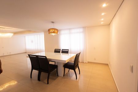 Apartamento à venda com 150m², 3 quartos e 2 vagasSala acoplada com sala de jantar