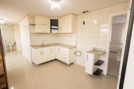 Apartamento à venda com 150m², 3 quartos e 2 vagasCozinha