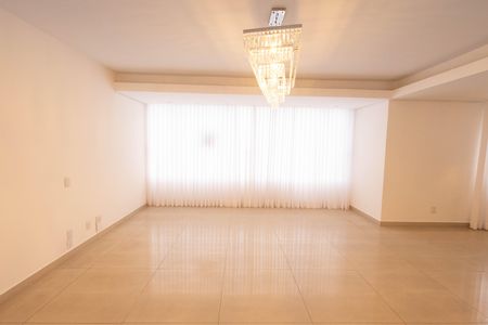 Apartamento à venda com 150m², 3 quartos e 2 vagasSala acoplada com sala de jantar