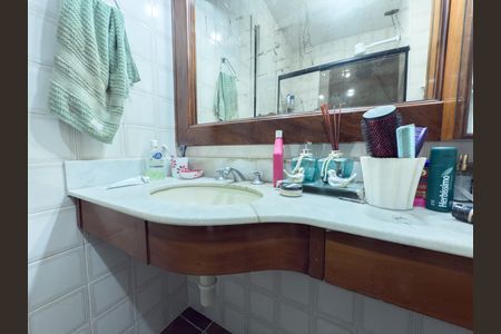 Apartamento à venda com 131m², 3 quartos e 1 vaga Apartamento à venda com 131m², 3 quartos e 1 vagaBanheiro