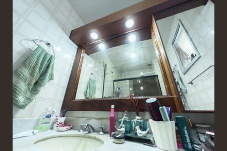 Apartamento à venda com 131m², 3 quartos e 1 vaga Apartamento à venda com 131m², 3 quartos e 1 vagaBanheiro