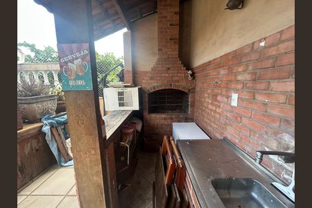 Casa de condomínio à venda com 242m², 5 quartos e 2 vagas