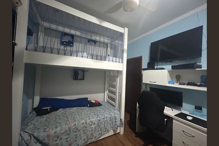 Casa de condomínio à venda com 242m², 5 quartos e 2 vagas Casa de condomínio à venda com 242m², 5 quartos e 2 vagasQuarto 2