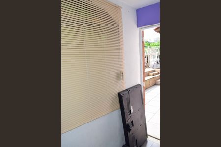 Casa de condomínio à venda com 242m², 5 quartos e 2 vagas Casa de condomínio à venda com 242m², 5 quartos e 2 vagasQuarto 4