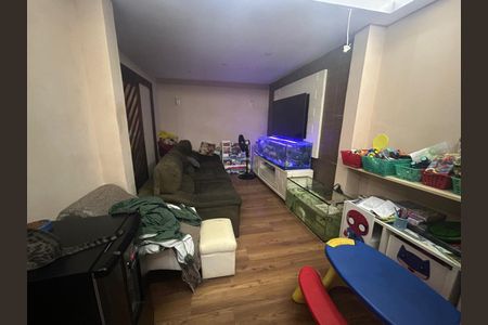 Casa de condomínio à venda com 242m², 5 quartos e 2 vagas Casa de condomínio à venda com 242m², 5 quartos e 2 vagasSala