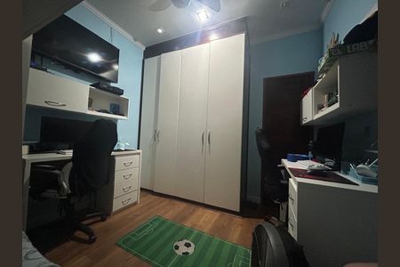 Casa de condomínio à venda com 242m², 5 quartos e 2 vagas Casa de condomínio à venda com 242m², 5 quartos e 2 vagasQuarto 2