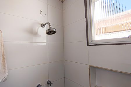 Casa de condomínio à venda com 259m², 4 quartos e 1 vaga Casa de condomínio à venda com 259m², 4 quartos e 1 vagaBanheiro da Suíte 1