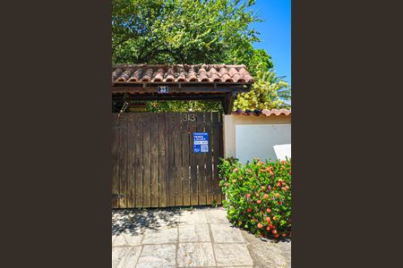 Casa de condomínio à venda com 259m², 4 quartos e 1 vaga Casa de condomínio à venda com 259m², 4 quartos e 1 vagaPlaca