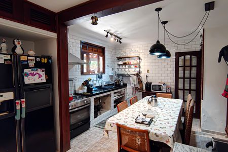 Casa de condomínio à venda com 259m², 4 quartos e 1 vaga Casa de condomínio à venda com 259m², 4 quartos e 1 vagaCozinha