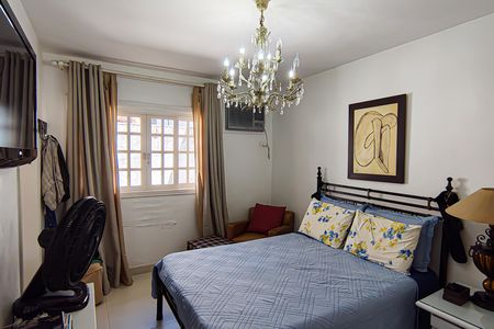 Casa de condomínio à venda com 259m², 4 quartos e 1 vaga Casa de condomínio à venda com 259m², 4 quartos e 1 vagaSuíte 1