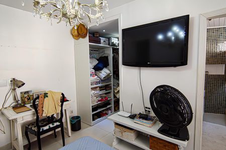 Casa de condomínio à venda com 259m², 4 quartos e 1 vaga Casa de condomínio à venda com 259m², 4 quartos e 1 vagaSuíte 1