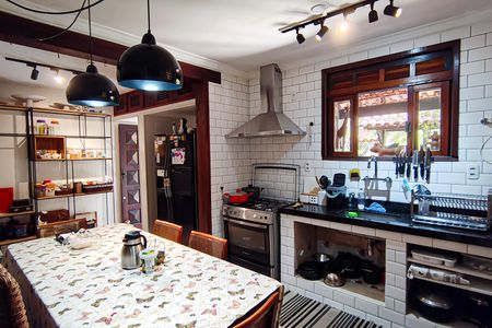 Casa de condomínio à venda com 259m², 4 quartos e 1 vaga Casa de condomínio à venda com 259m², 4 quartos e 1 vagaCozinha