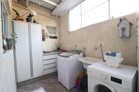 Apartamento à venda com 60m², 2 quartos e 1 vagaÁrea de Serviço