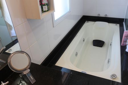 Apartamento à venda com 150m², 3 quartos e 3 vagasBanheiro da Suíte 1