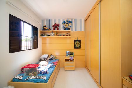 Casa à venda com 271m², 3 quartos e 6 vagas Casa à venda com 271m², 3 quartos e 6 vagasQuarto 2