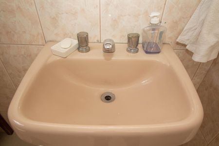 Casa à venda com 271m², 3 quartos e 6 vagas Casa à venda com 271m², 3 quartos e 6 vagasLavabo