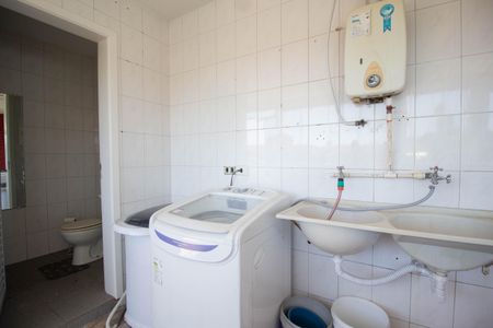 Casa à venda com 271m², 3 quartos e 6 vagas Casa à venda com 271m², 3 quartos e 6 vagasÁrea de Serviço