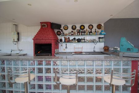 Casa à venda com 271m², 3 quartos e 6 vagas Casa à venda com 271m², 3 quartos e 6 vagasChurrasqueira