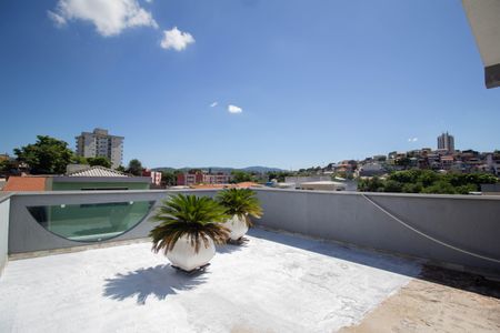 Casa à venda com 271m², 3 quartos e 6 vagas Casa à venda com 271m², 3 quartos e 6 vagasTerraço