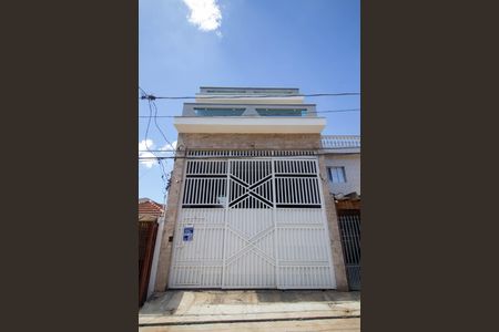 Casa à venda com 271m², 3 quartos e 6 vagas Casa à venda com 271m², 3 quartos e 6 vagasFachada