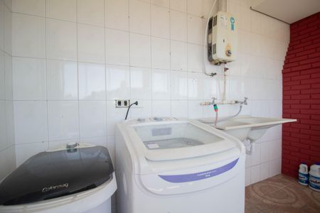 Casa à venda com 271m², 3 quartos e 6 vagas Casa à venda com 271m², 3 quartos e 6 vagasÁrea de Serviço