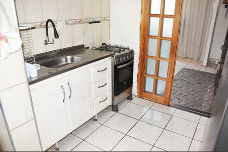 Apartamento à venda com 48m², 2 quartos e 1 vaga Apartamento à venda com 48m², 2 quartos e 1 vagaCozinha e Área de Serviço