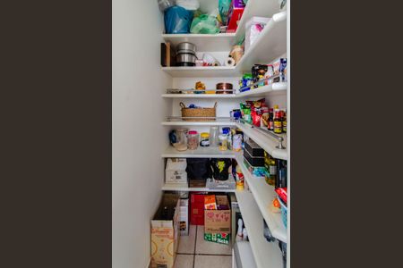 Apartamento à venda com 245m², 4 quartos e 4 vagas Apartamento à venda com 245m², 4 quartos e 4 vagasÁrea de Serviço