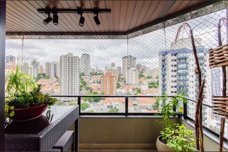 Apartamento à venda com 245m², 4 quartos e 4 vagas Apartamento à venda com 245m², 4 quartos e 4 vagasVaranda da Sala