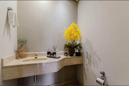 Apartamento à venda com 245m², 4 quartos e 4 vagas Apartamento à venda com 245m², 4 quartos e 4 vagasLavabo da sala