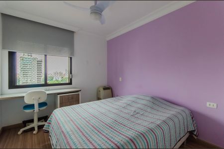 Apartamento à venda com 245m², 4 quartos e 4 vagas Apartamento à venda com 245m², 4 quartos e 4 vagasSuíte 4