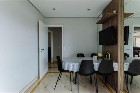 Apartamento à venda com 245m², 4 quartos e 4 vagas Apartamento à venda com 245m², 4 quartos e 4 vagasSala de Jantar
