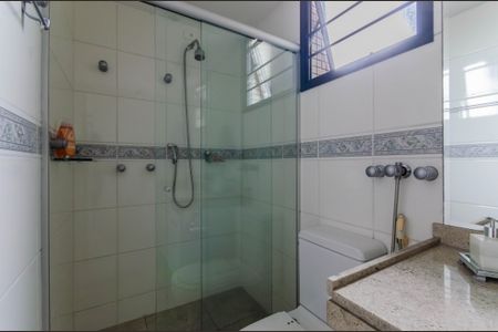 Apartamento à venda com 245m², 4 quartos e 4 vagas Apartamento à venda com 245m², 4 quartos e 4 vagasBanheiro da Suíte 4
