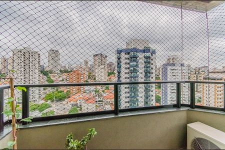 Apartamento à venda com 245m², 4 quartos e 4 vagas Apartamento à venda com 245m², 4 quartos e 4 vagasVaranda da Suíte 3