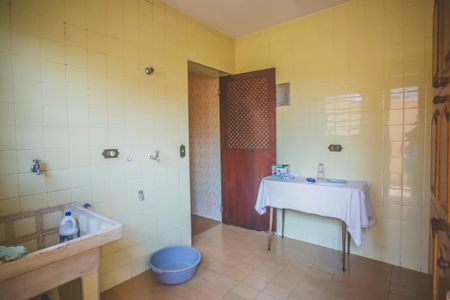 Casa à venda com 170m², 2 quartos e 2 vagas Casa à venda com 170m², 2 quartos e 2 vagasÁrea de Serviço